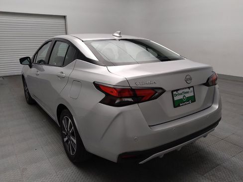 Used 2024 Nissan Versa SV FWD image 5