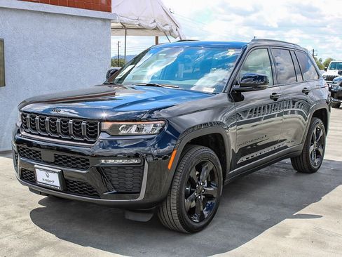 New 2026 Jeep Grand Cherokee Limited w/ Limited Altitude Package image 4