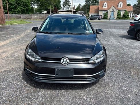 Used 2019 Volkswagen Golf S FWD image 2