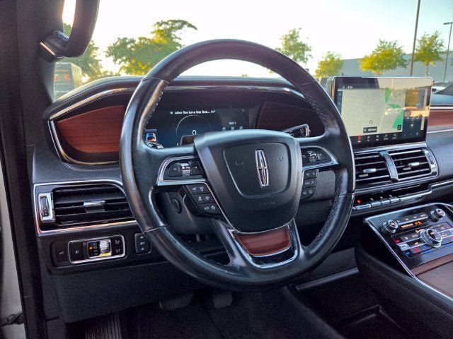 Used 2023 Lincoln Navigator Reserve AWD/4WD image 10