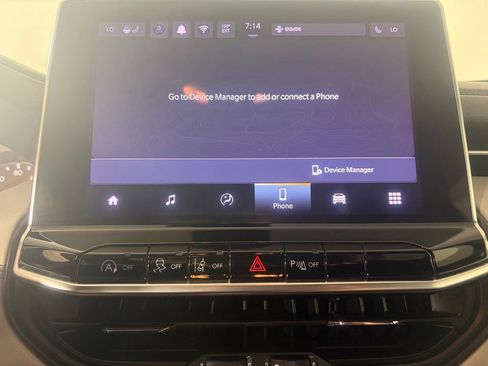 Used 2025 Jeep Compass Limited AWD/4WD image 3