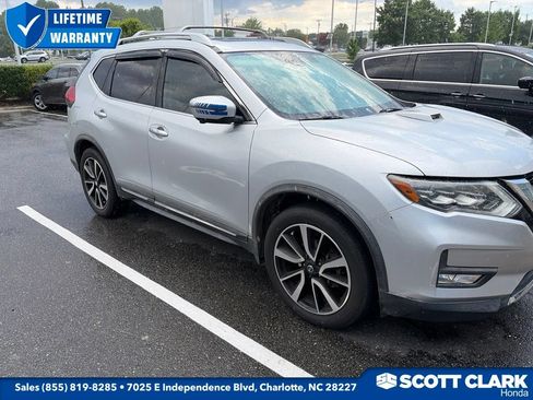 Used 2017 Nissan Rogue SL w/ SL Premium Package FWD image 1