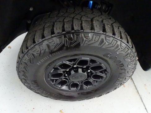 Certified 2024 Chevrolet Silverado 2500 ZR2 w/ ZR2 Bison Edition image 28