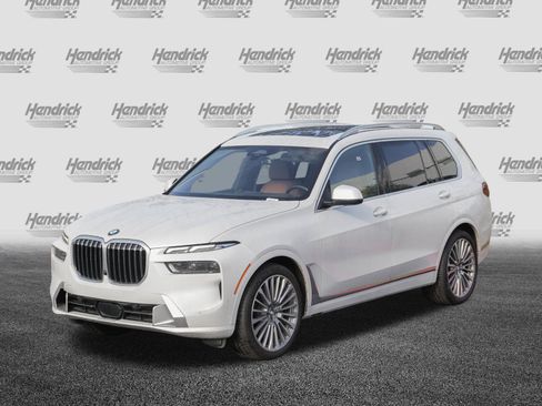 Certified 2023 BMW X7 xDrive40i w/ Premium Package image 5