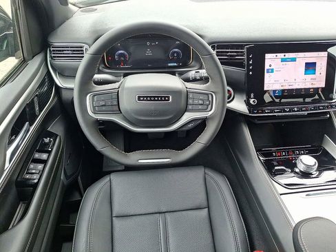 New 2025 Jeep Wagoneer L Series II w/ Premium Group I AWD/4WD image 2