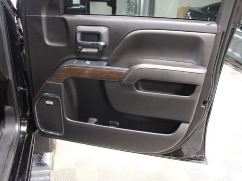 Used 2019 GMC Sierra 2500 Denali w/ LPO, Protection Package AWD/4WD image 23