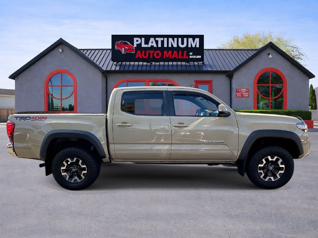 Used 2019 Toyota Tacoma TRD Off-Road AWD/4WD image 2