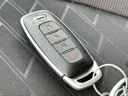 Used 2024 Nissan Kicks SV image 29