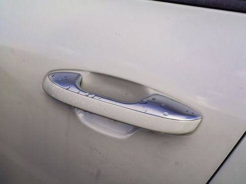 Certified 2025 Kia Niro SX Touring image 11