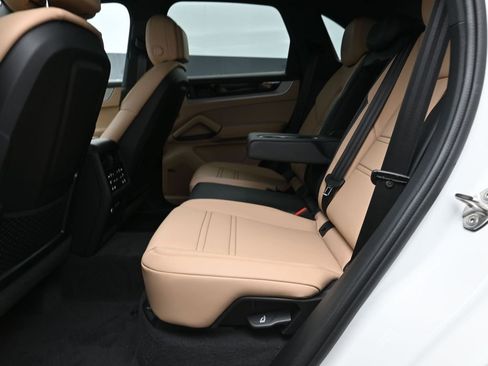 New 2026 Porsche Cayenne E-Hybrid image 17