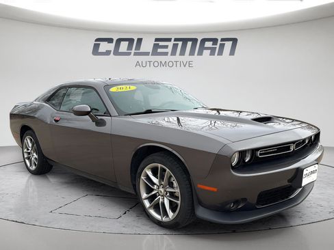 Used 2021 Dodge Challenger GT w/ Plus Package image 7