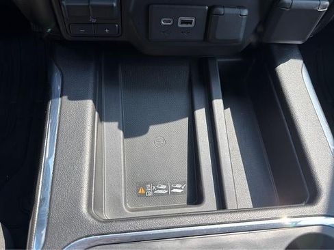 Used 2019 GMC Sierra 1500 AT4 w/ AT4 Premium Package AWD/4WD image 32
