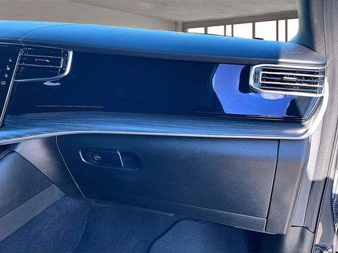 Used 2023 Jeep Wagoneer Series III w/ Premium Group I image 16