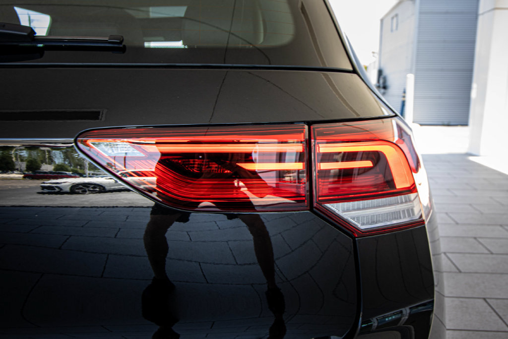 New 2026 Volkswagen GTI SE FWD image 17