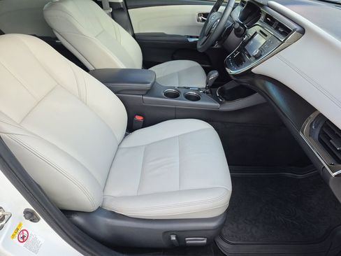 Used 2016 Toyota Avalon XLE image 14