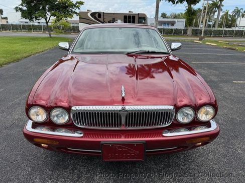 Used 1999 Jaguar XJ8 L RWD image 13