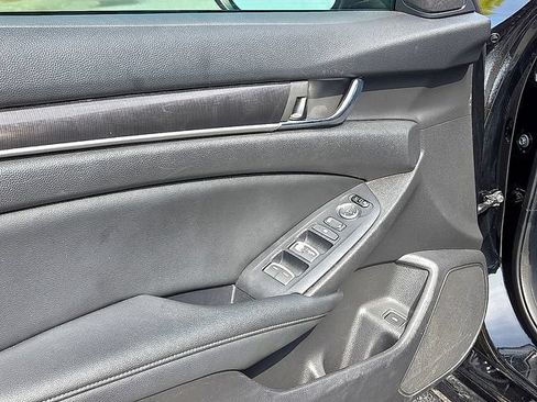 Used 2019 Honda Accord Sport image 15
