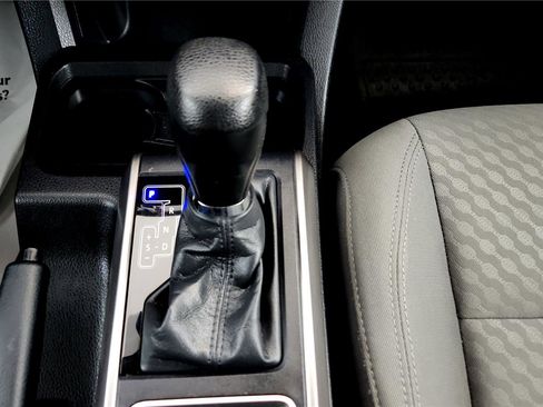 Used 2023 Toyota Tacoma SR5 image 28