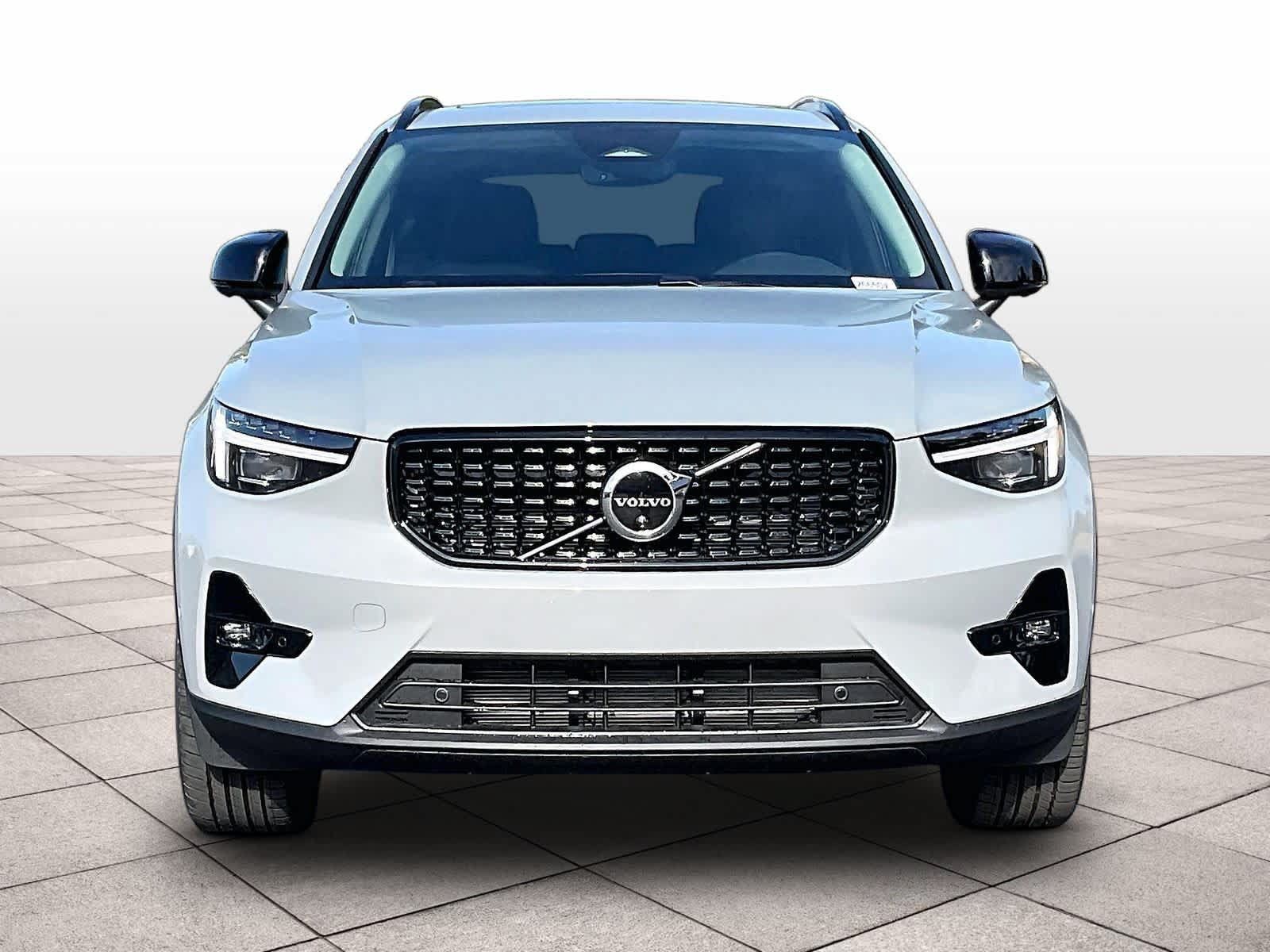 New 2026 Volvo XC40 B5 Plus w/ Protection Package Premier AWD/4WD image 5
