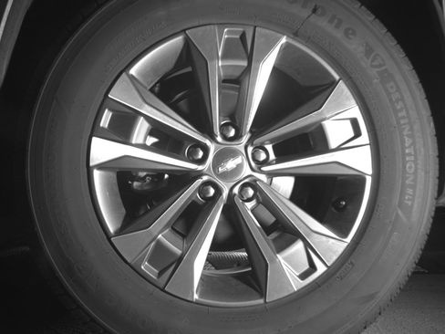 Used 2025 Chevrolet Equinox LT image 14