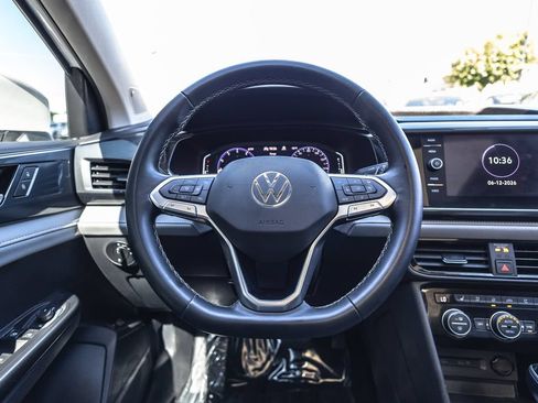 Used 2022 Volkswagen Taos SEL w/ Panoramic Sunroof Package AWD/4WD image 23