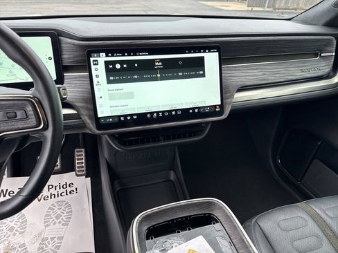 Used 2022 Rivian R1S Launch Edition AWD/4WD image 17