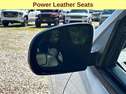 Used 2021 Jeep Cherokee High Altitude AWD/4WD image 7