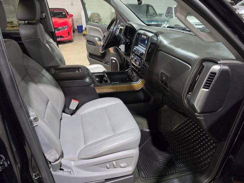 Used 2016 Chevrolet Silverado 1500 LTZ w/ Sport Package AWD/4WD image 35