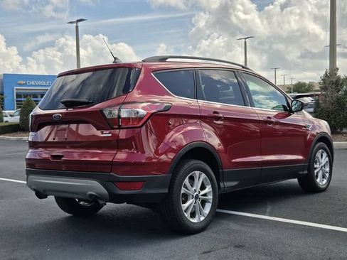Used 2018 Ford Escape SE w/ SE Sync 3 Package FWD image 6