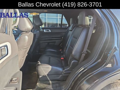 Used 2014 Ford Explorer XLT w/ Equipment Group 202A AWD/4WD image 22