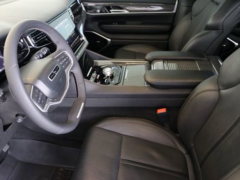 Used 2022 Jeep Wagoneer Series III w/ Premium Group I image 19