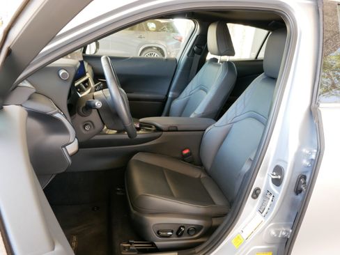 Used 2025 Lexus UX 300h AWD w/ Accessory Package (Z2) image 2