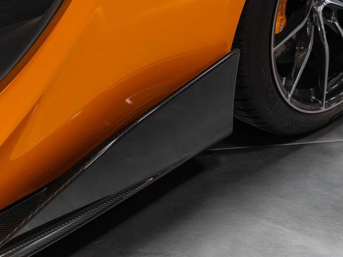 Used 2019 McLaren 600LT RWD image 34