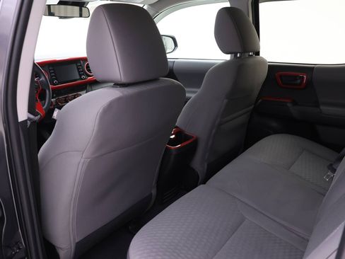 Certified 2022 Toyota Tacoma SR image 10