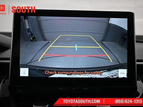 Used 2026 Toyota Corolla Cross XLE AWD/4WD image 18