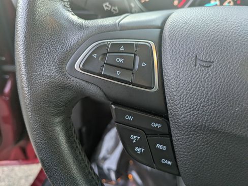 Used 2019 Ford Escape SEL image 16