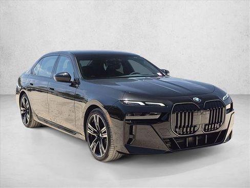New 2026 BMW 740i RWD image 7