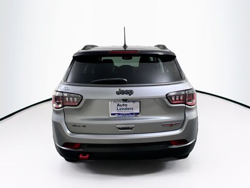 Used 2022 Jeep Compass Trailhawk AWD/4WD image 6