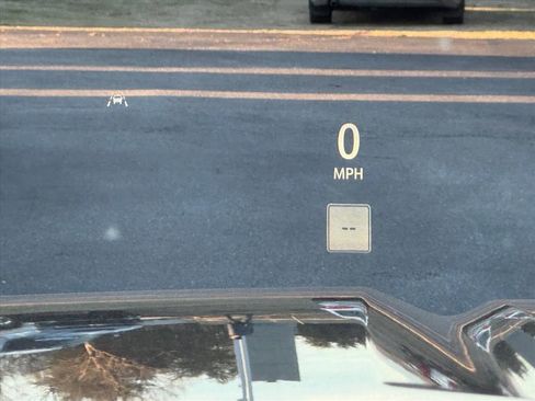 Used 2021 GMC Yukon Denali w/ Denali Premium Package image 23