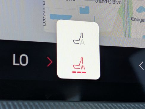 Used 2025 Ford Explorer Active image 28