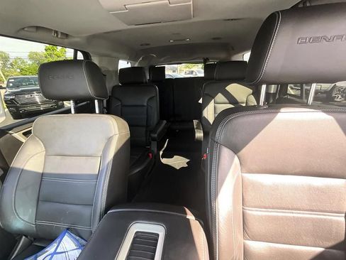Used 2018 GMC Yukon Denali w/ Open Road Package AWD/4WD image 37