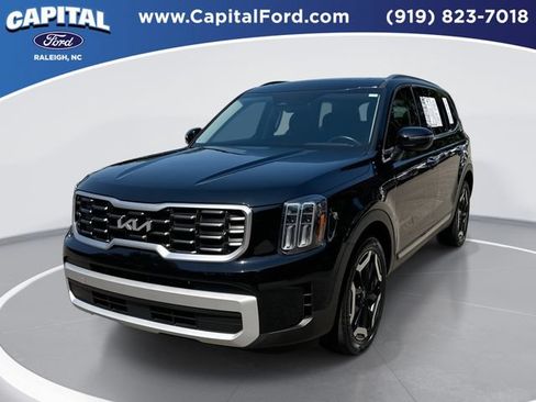 Used 2025 Kia Telluride S AWD/4WD image 1