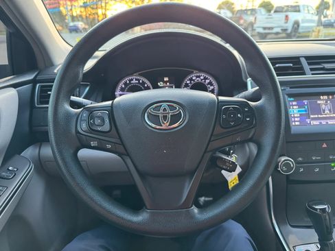 Used 2016 Toyota Camry LE FWD image 21
