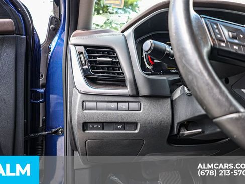 Used 2022 Nissan Rogue Platinum w/ Head-Up Display Package image 22