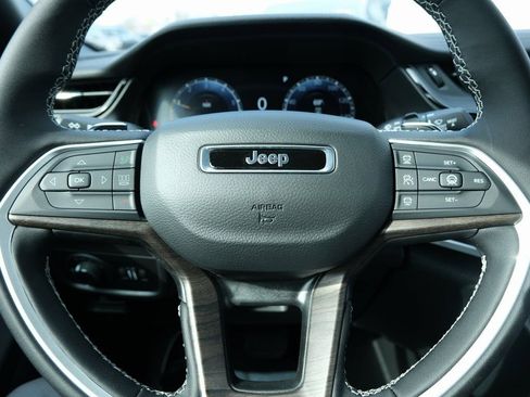 New 2026 Jeep Grand Cherokee Altitude AWD/4WD image 16