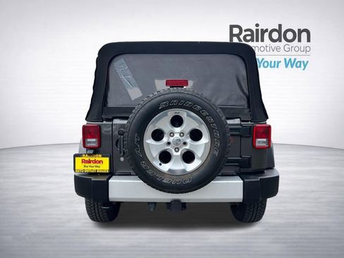 Used 2014 Jeep Wrangler Unlimited Sahara w/ Connectivity Group AWD/4WD image 6