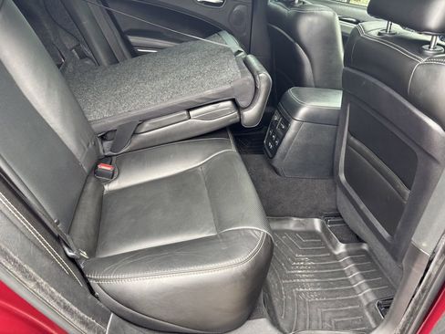 Used 2021 Chrysler 300 S w/ S Model Appearance Package RWD image 29