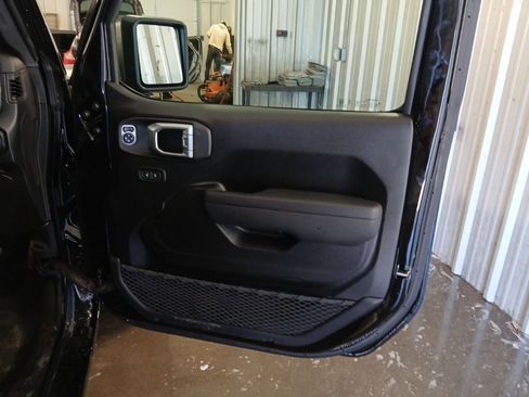 New 2026 Jeep Wrangler Unlimited Sport w/ Convenience Group image 26