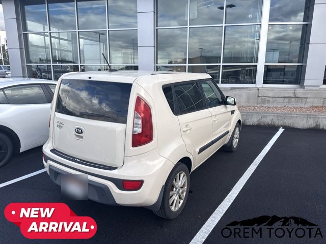 Used 2013 Kia Soul + FWD image 9