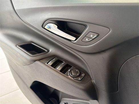 Used 2019 Chevrolet Equinox Premier image 22